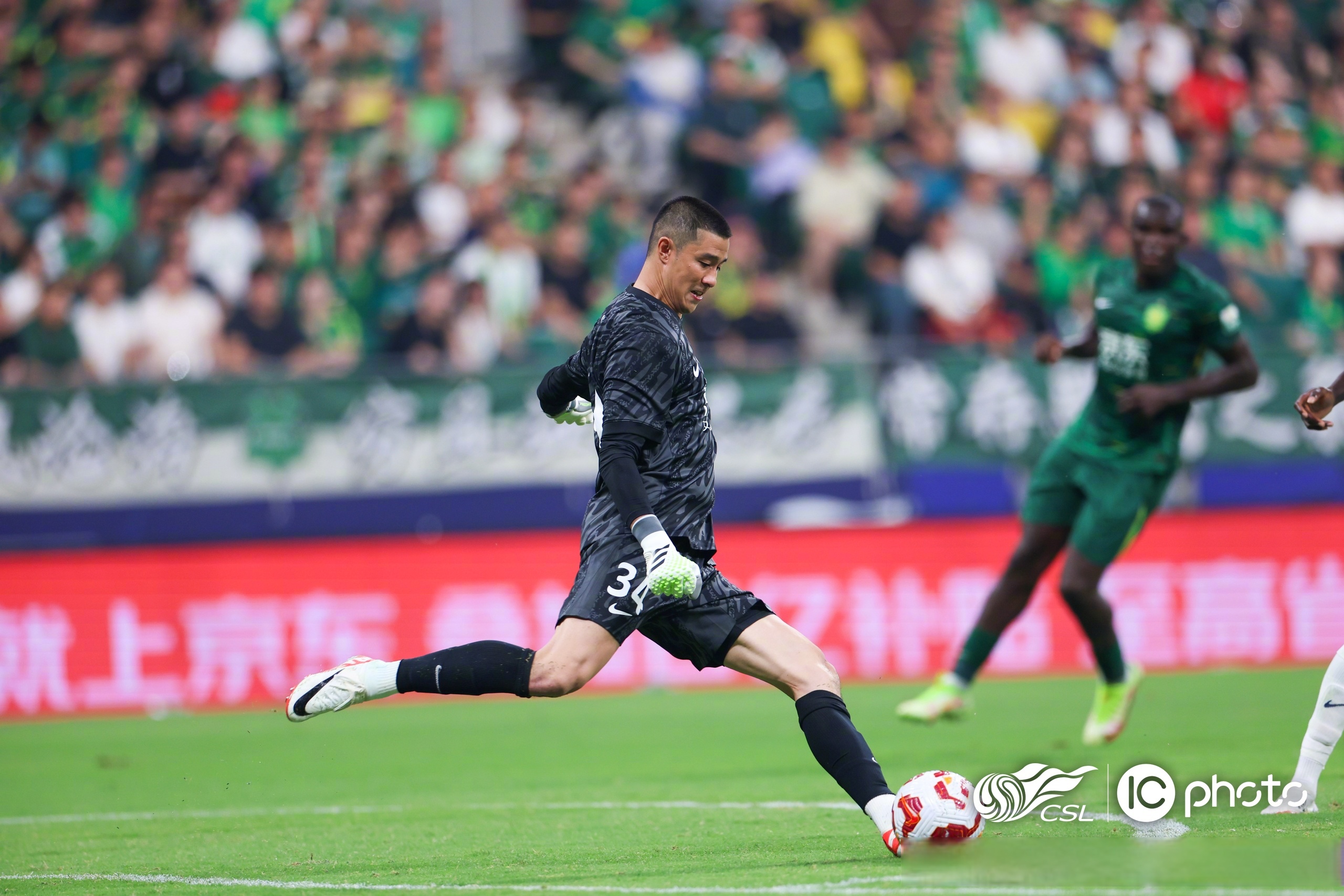 乐鱼网站包含里程碑夜费城76人主帅复盘；葡超国际比赛日刷纪录；压力陡增；身体对抗强度拉满的词条