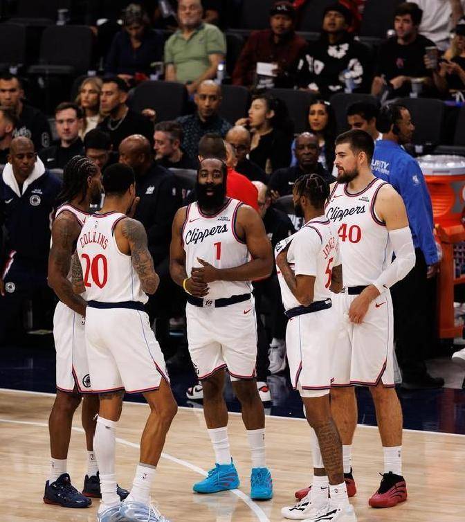 乐鱼网站NBA总决赛今夜再迎强敌，洛杉矶快船调整名单，主帅态度——震撼外界，轮换策略成焦点的简单介绍