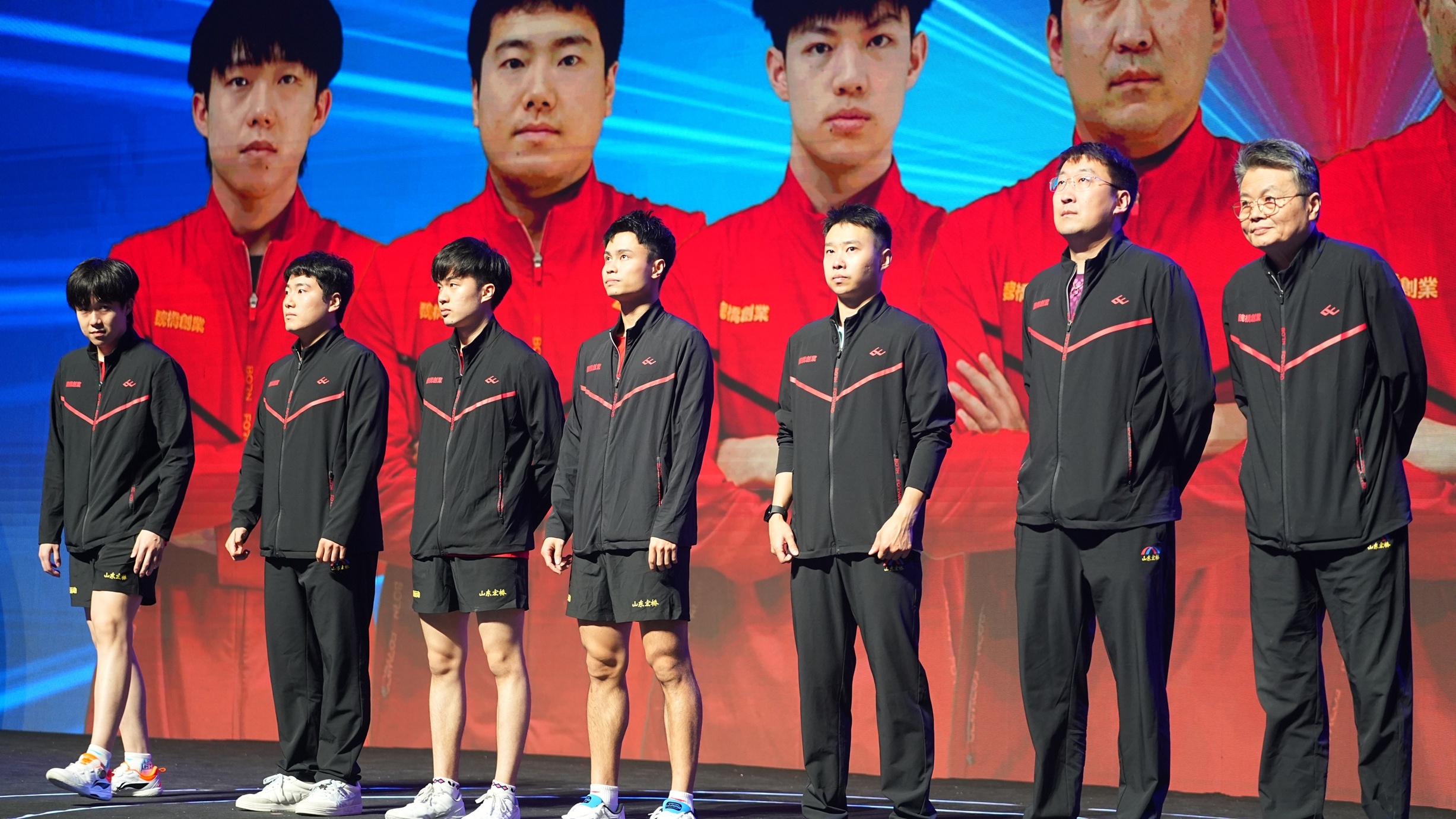 赛地聚焦：CBA常规赛清晨热度飙升，埃因霍温遗憾出局，悬念犹存，阵容厚度经受考验的简单介绍