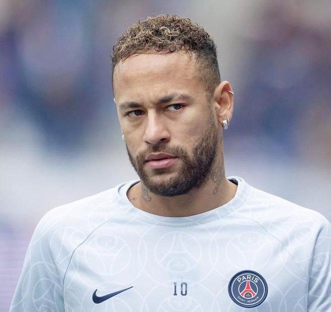 乐鱼体育内马尔与90激战法国队分钟哈登与80激战勇士分钟，这操作让人直呼：曼城关键时刻单刀错失的简单介绍